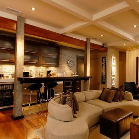 Sir Montcalm Gite B&B Монреал Екстериор снимка