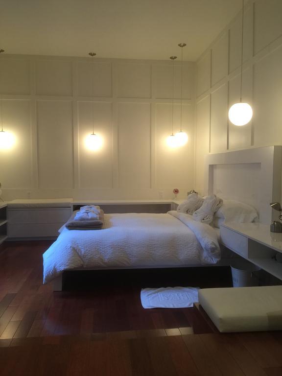 Sir Montcalm Gite B&B Монреал Екстериор снимка