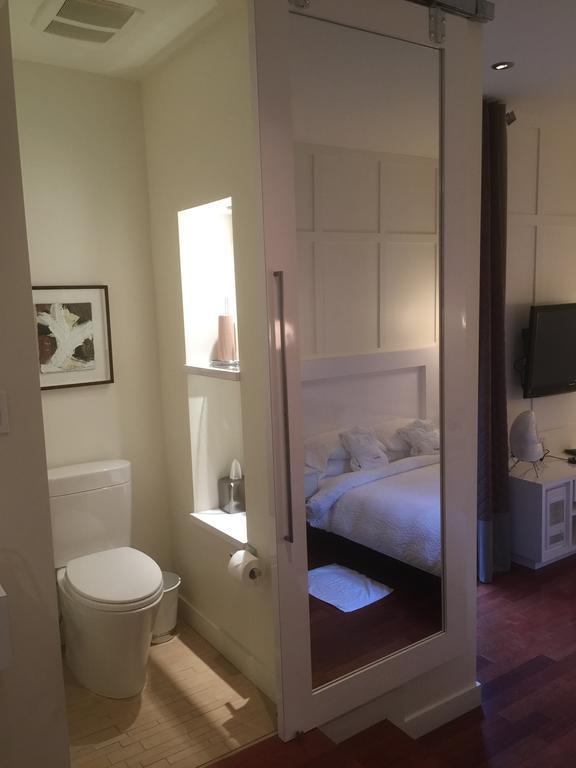 Sir Montcalm Gite B&B Монреал Екстериор снимка