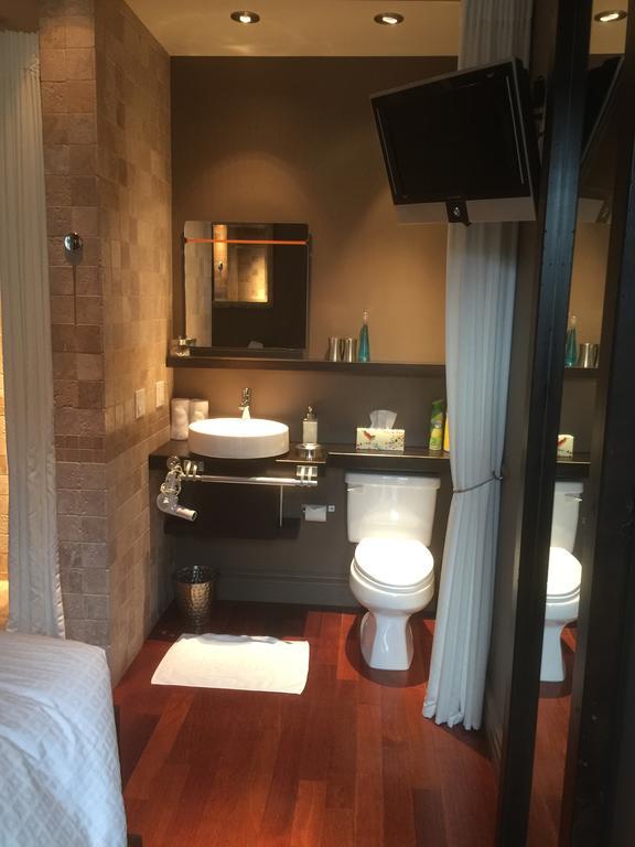 Sir Montcalm Gite B&B Монреал Екстериор снимка