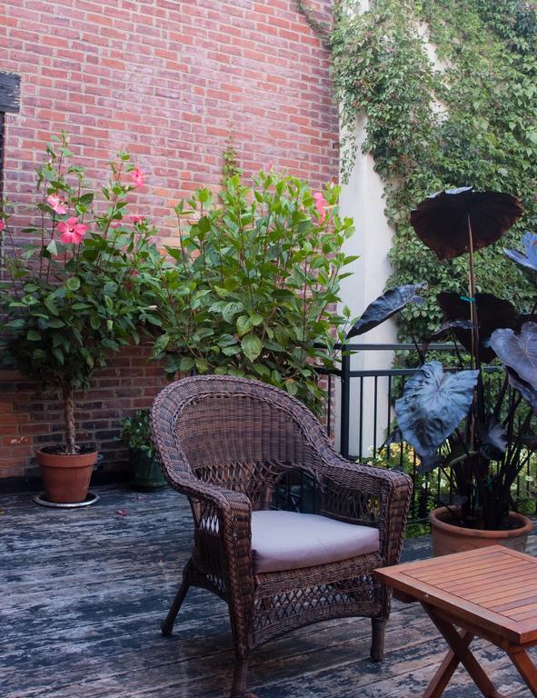 Sir Montcalm Gite B&B Монреал Екстериор снимка